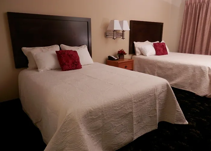 Grand View Inn & Suites
