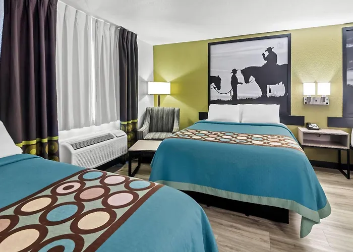 Super 8 By Wyndham Weatherford