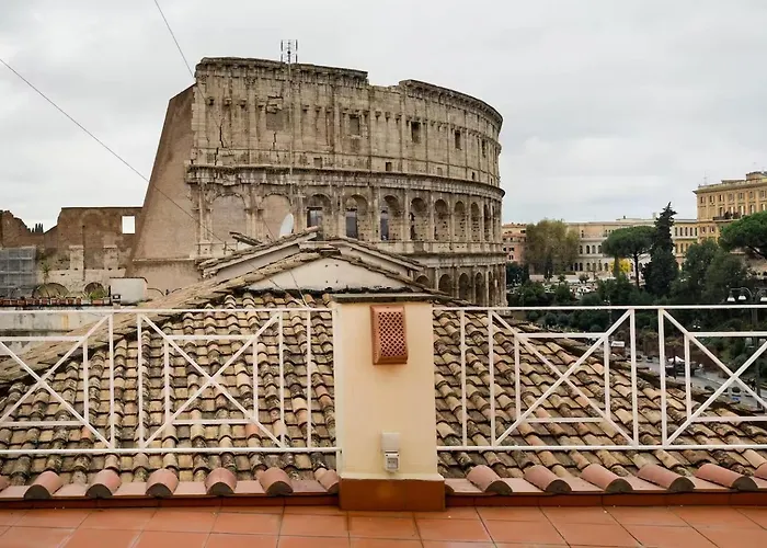 Comfortable Luxury Apartments Near The Colosseum - Rome