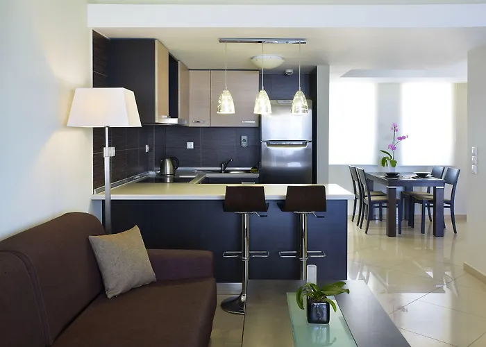 Macaris Suites & Spa