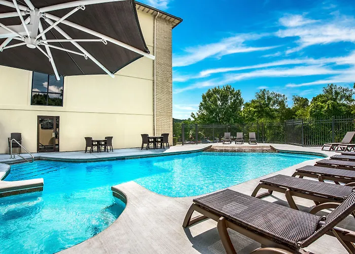 Grand Oaks Hotel