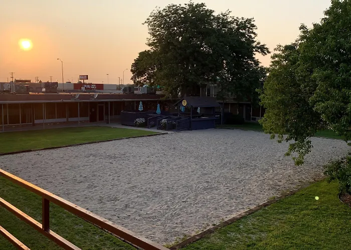Norfolk Country Inn And Suites