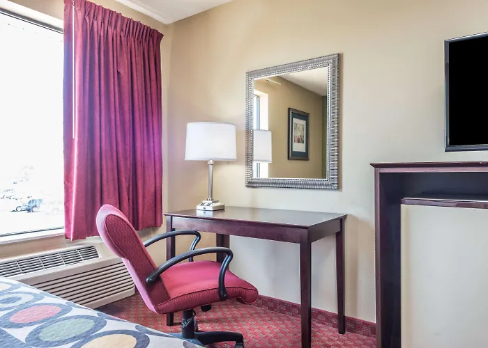 Super 8 By Wyndham Troy Il/St. Louis Area