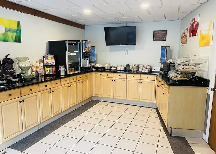 Quality Inn & Suites Lincoln I-93