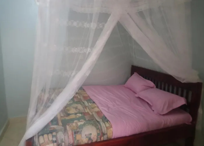 La-Tereza Guest House Busia