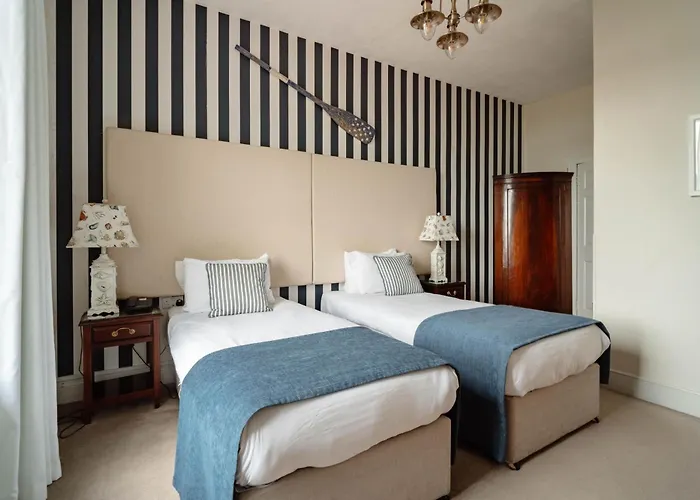 Courtmacsherry Hotel