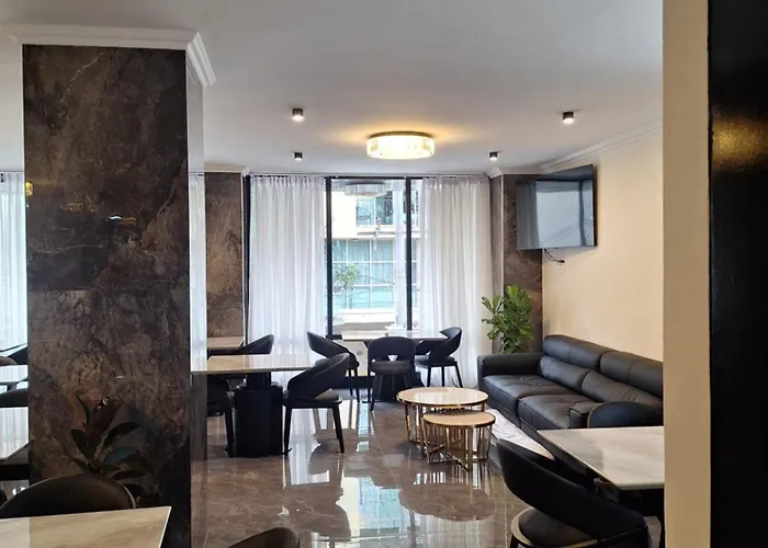 Point Central Hotel