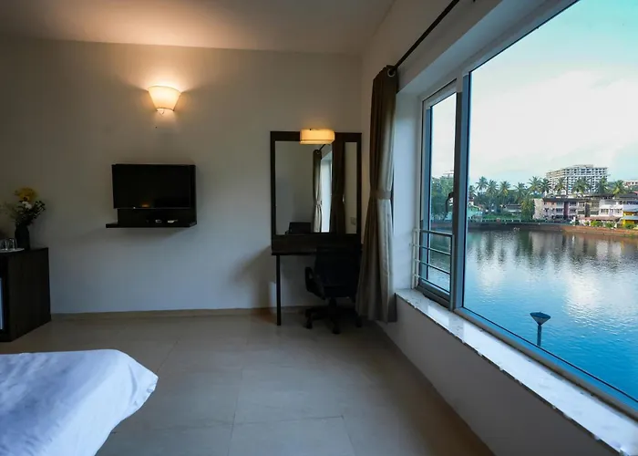 Coastal Pearl Hotel Miramar Lakeview