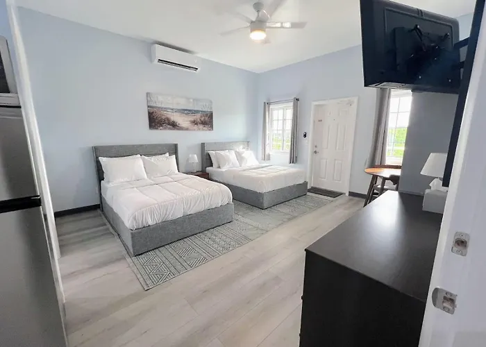 Town Center Plaza & Suites Abaco
