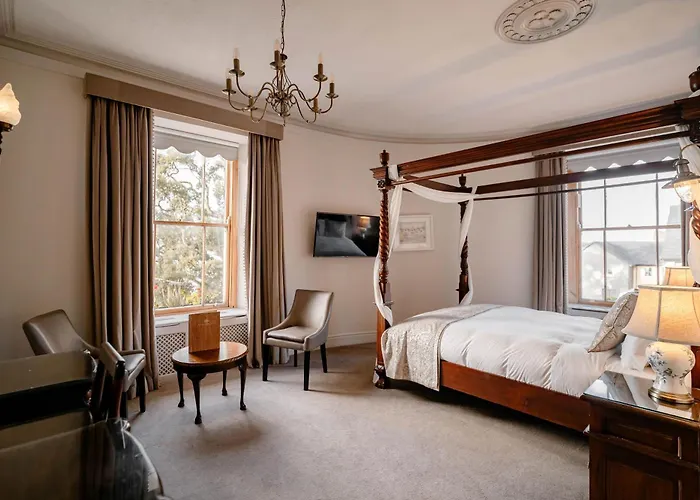 Courtmacsherry Hotel