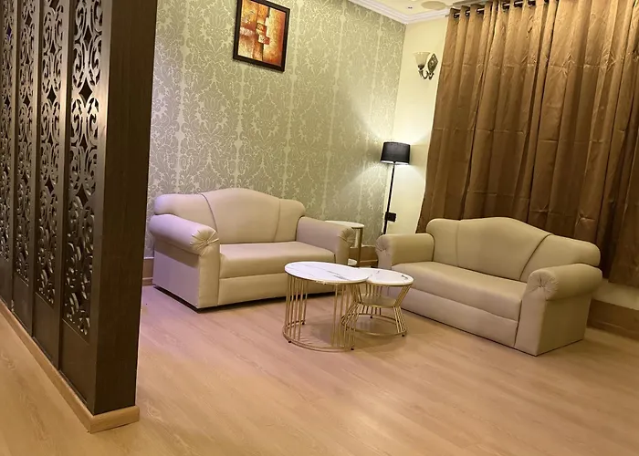 Hotel Diplomat Residency