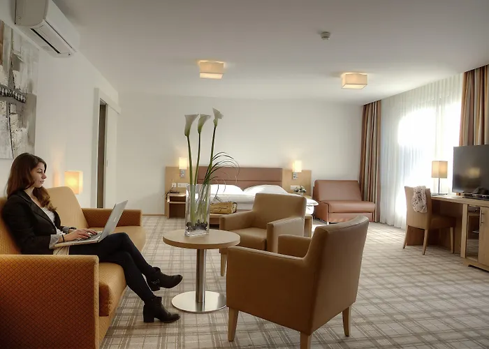 Central City Hotel Rochat