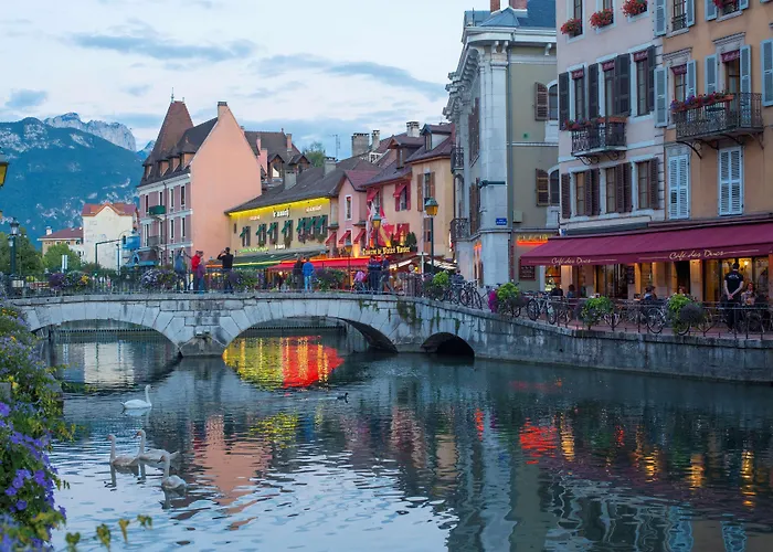 Campanile Annecy Centre - Gare