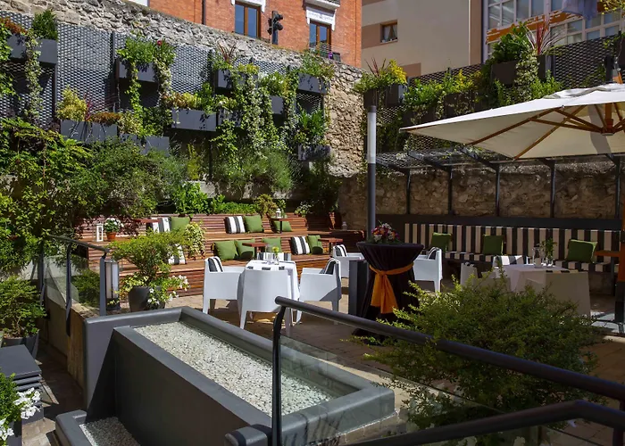 Palacio de los Blasones Suites