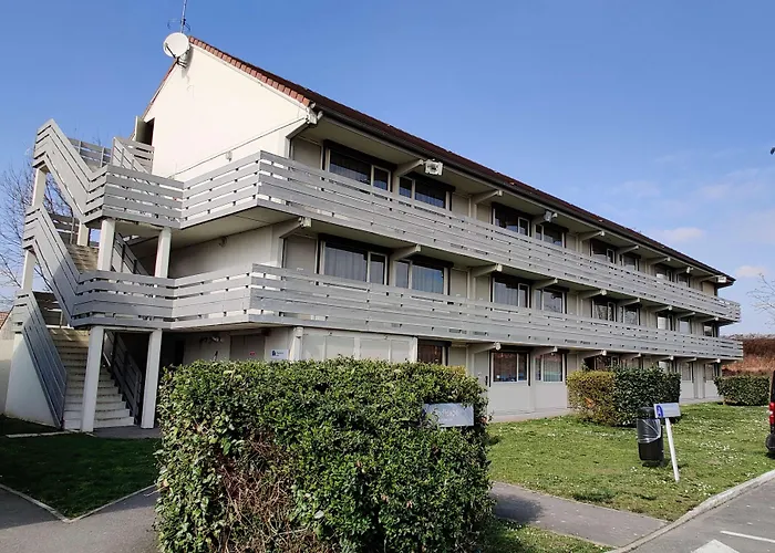 Kyriad Fontenay - Tresigny