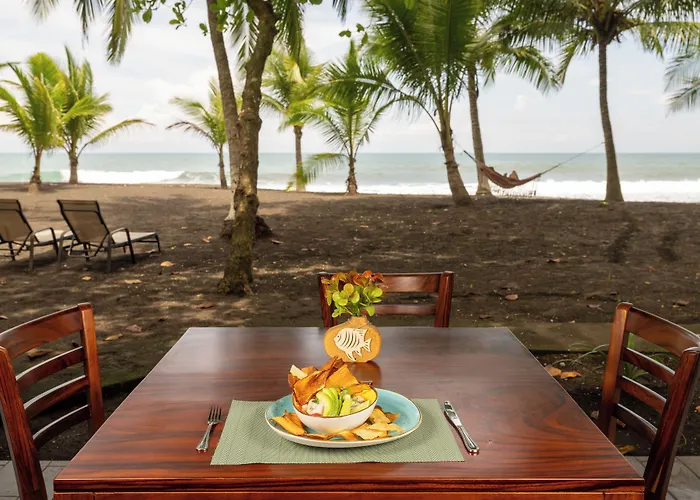 Fuego Del Sol Beachfront Hotel