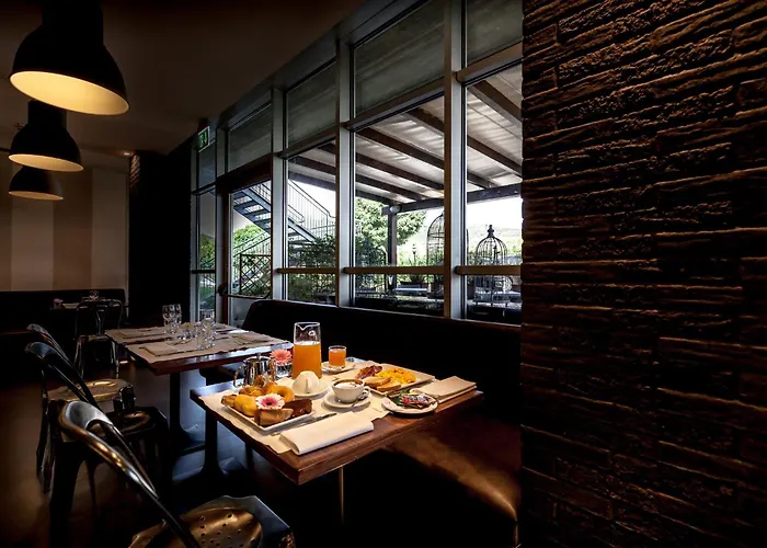 La Meridiana Bleisure Hotel