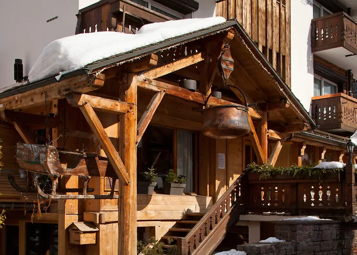Chalet-Hôtel La Marmotte, La Tapiaz&SPA, The Originals Relais (Hotel-Chalet de Tradition)