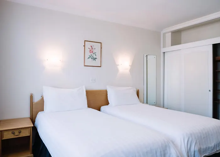Apollo Hotel