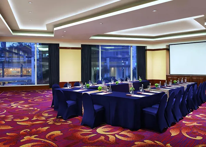 The Ritz-Carlton Jakarta, Mega Kuningan