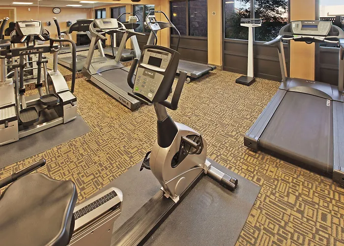 Holiday Inn Express & Suites Pine Bluff/Pines Mall By Ihg