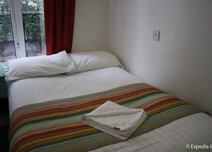 Howard Winchester Hotel