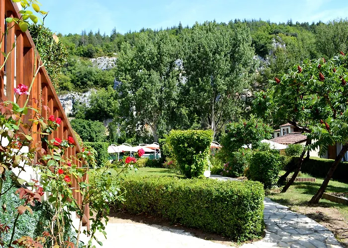 Hôtel Restaurant Les Falaises