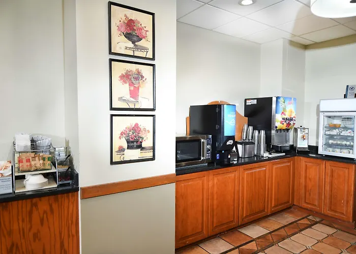 Best Western Plus Sandusky Hotel & Suites