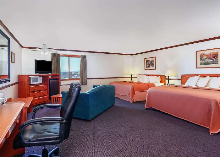 Longhorn Hotel