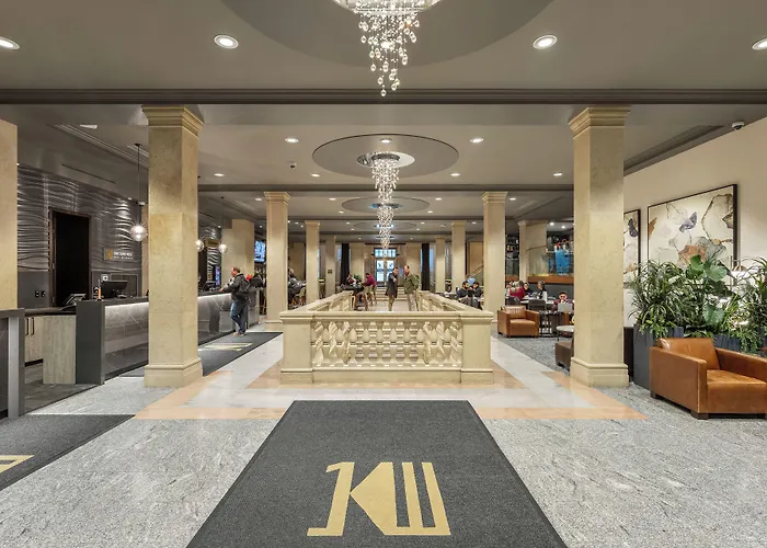 One King West Hotel And Residence