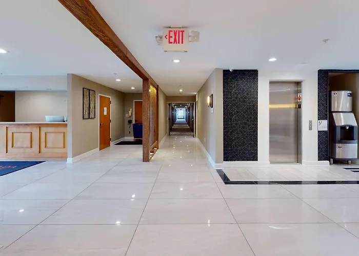 Ramada By Wyndham Strasburg - Shenandoah Valley