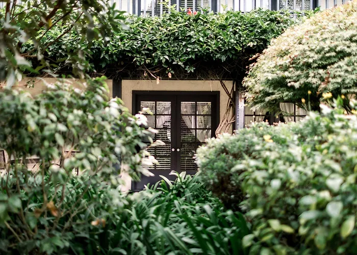 Merritt House Hotel