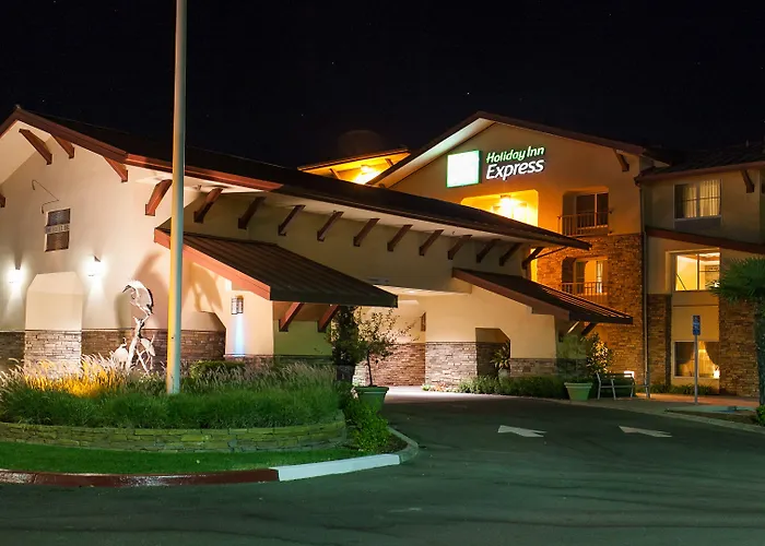 Holiday Inn Express Turlock By Ihg