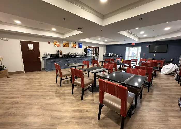 Comfort Suites East Brunswick - South River
