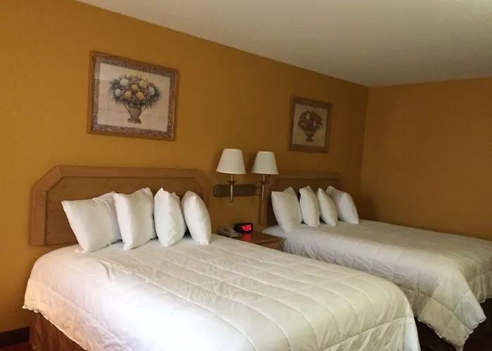 Parkfield Inn - Clinton