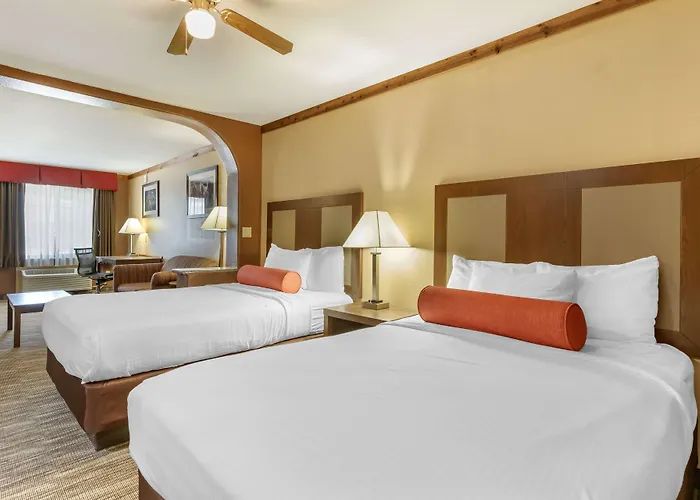 Best Western Windwood Inn & Suites