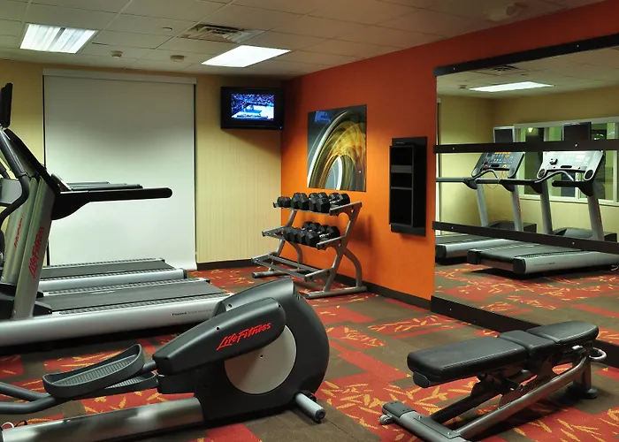 Courtyard By Marriott Kingston