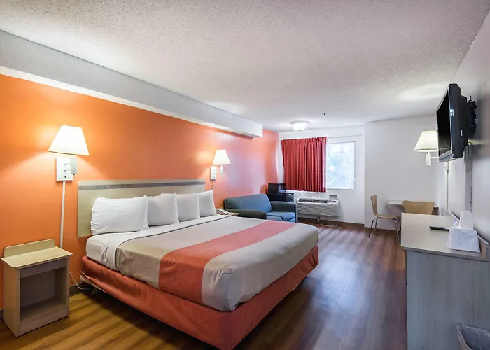 Motel 6-Lawrence, Ks