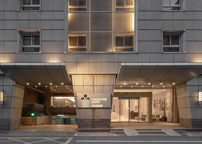 Lakeshore Hotel Metropolis