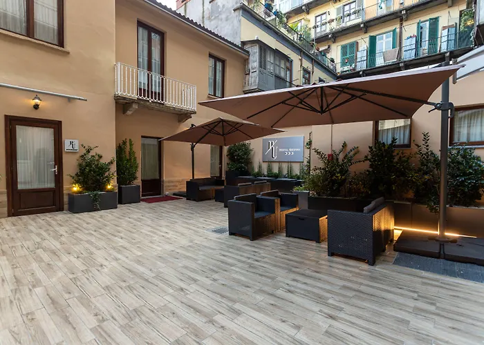 Hotel Urbani