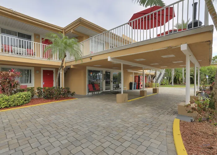 Bayside Inn And Marina