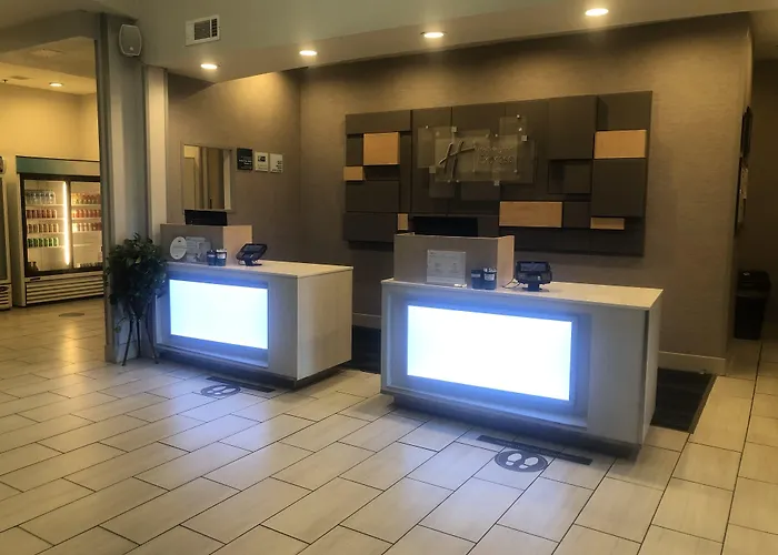Holiday Inn Express Hotel & Suites Woodward Hwy 270 By Ihg