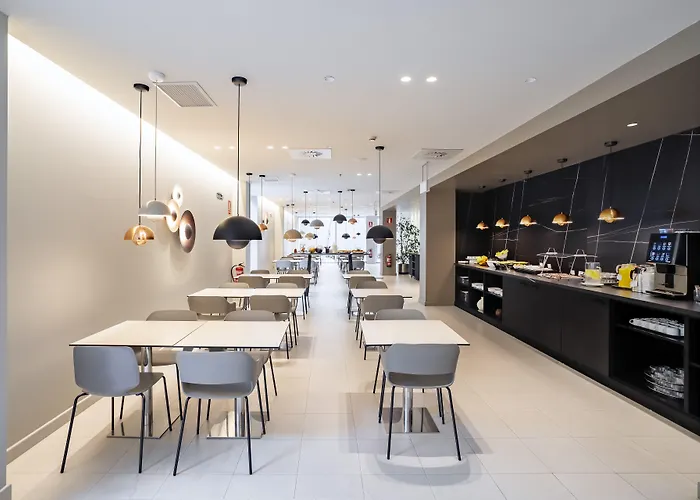 Holiday Inn Express Pamplona By Ihg
