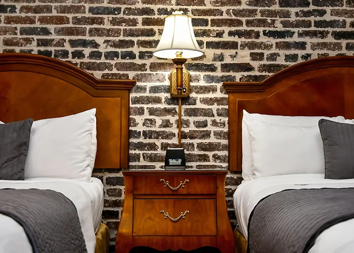 Brand Plaza Hotel
