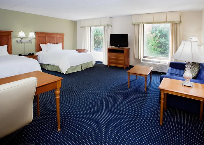 Hampton Inn & Suites Atlanta-Six Flags