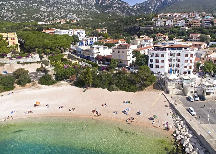 Bue Marino Hotel & Rooftop Bar