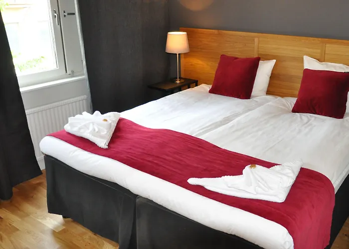 City Hotel