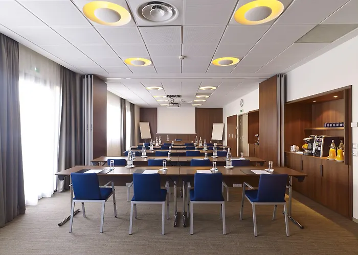 Holiday Inn Express Toulouse Airport By Ihg