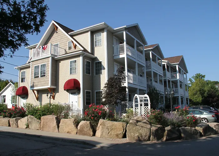 Bar Harbor Manor