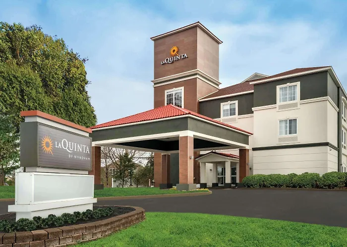 La Quinta By Wyndham Latham Albany Airport